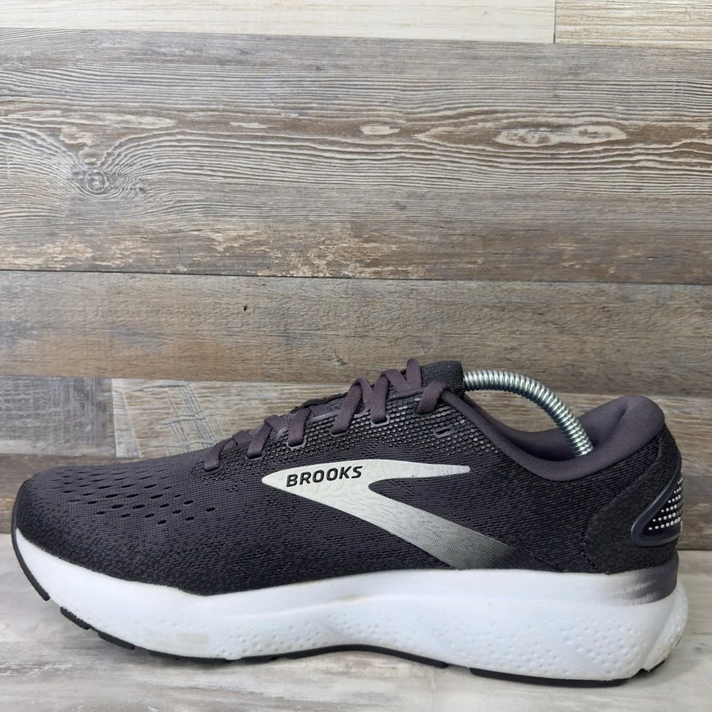 Brooks Ghost 16 Womens Size 11.5 Running Shoes Neutral Cushion Black 1204071B090